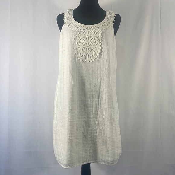 Max Studio Dresses & Skirts - Max Studio sleeveless white dress, Medium,Embroidered Lace Design